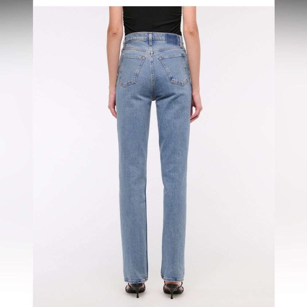 NWT A&F Ultra High Rise 90s Slim Straight Jean - Picture 4 of 12